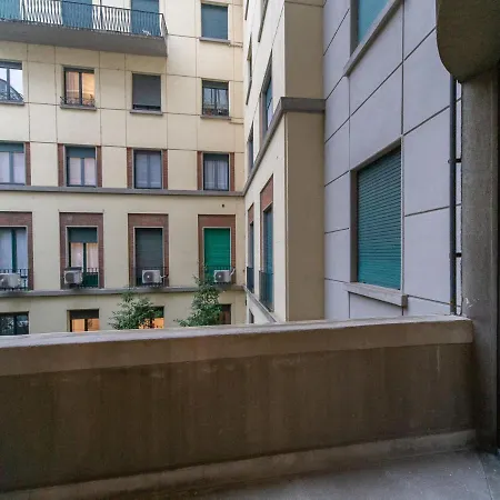 The Rent - Stylish One-bedroom In Corso Di Porta Vittoria Milán
